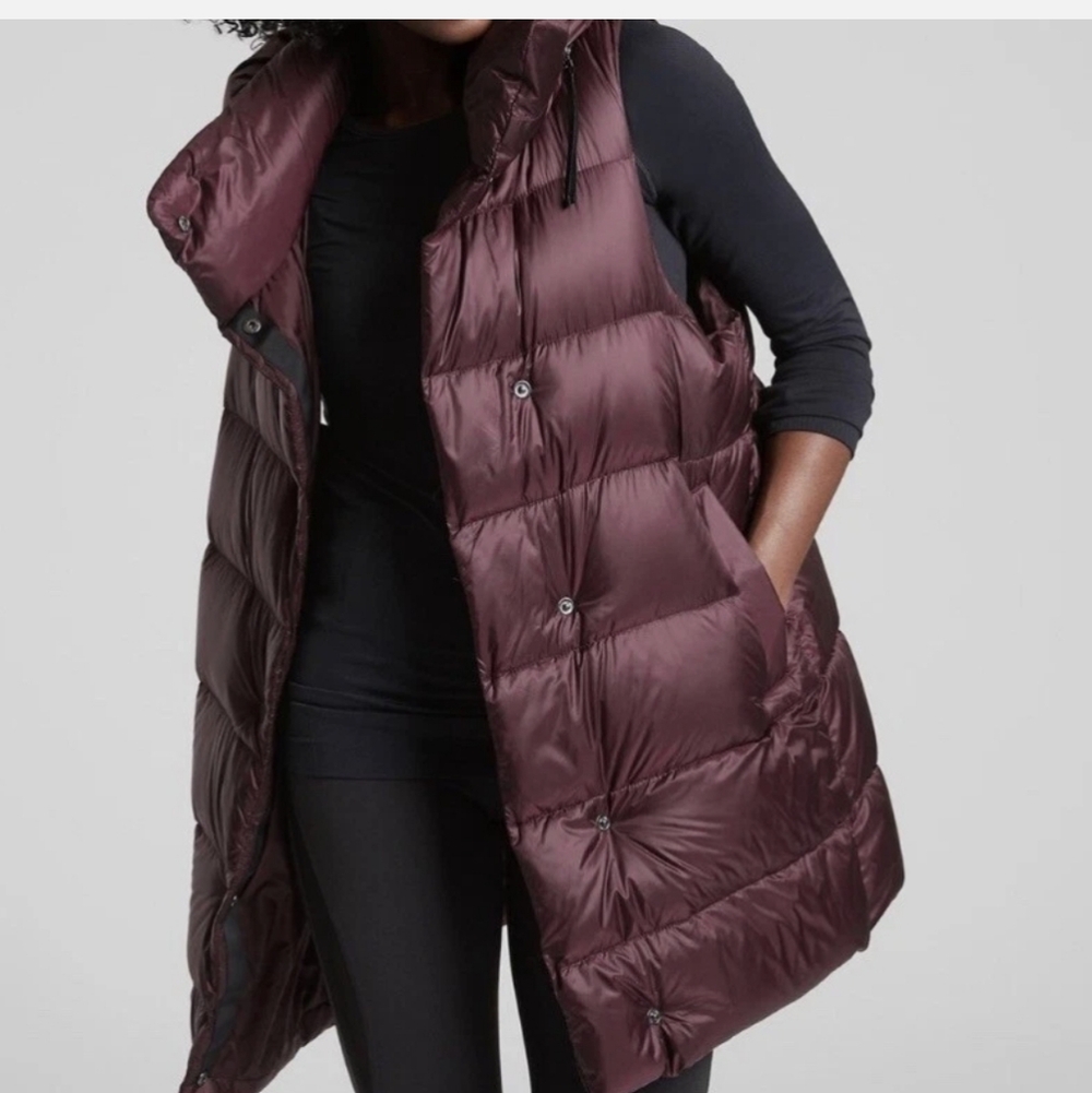 NWT! ~ATHLETA~ BURGUNDY HAVEN DOWN PUFFER VEST-L - Picture 2 of 15
